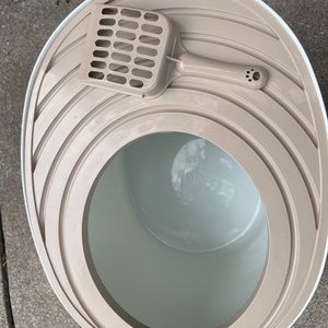 IRIS Round Top Entry Cat Litter Box & Scoop- Avoid Litter Mess